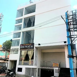 Seema Palace 1 Km From Railwaystaion Hotel
