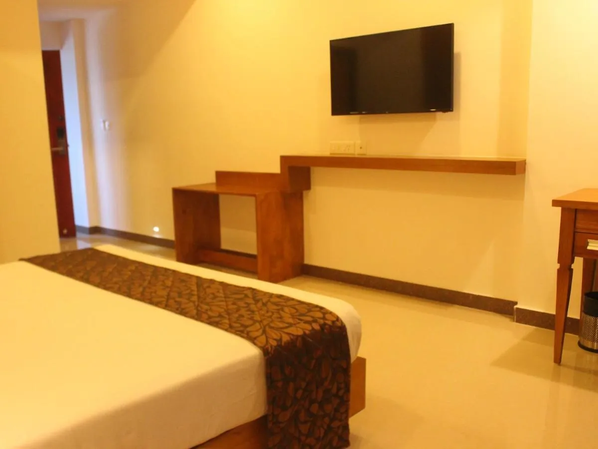 ***  The Hotel Canoe Kannur India